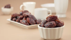 Ocet z daktyli może zastąpić dobrze nam znany ocet balsamiczny. Jakie ma właściwości?