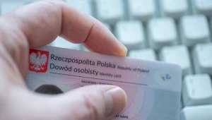 Seria i numer dowodu to dane identyfikacyjne dokumentu i jego właściciela.