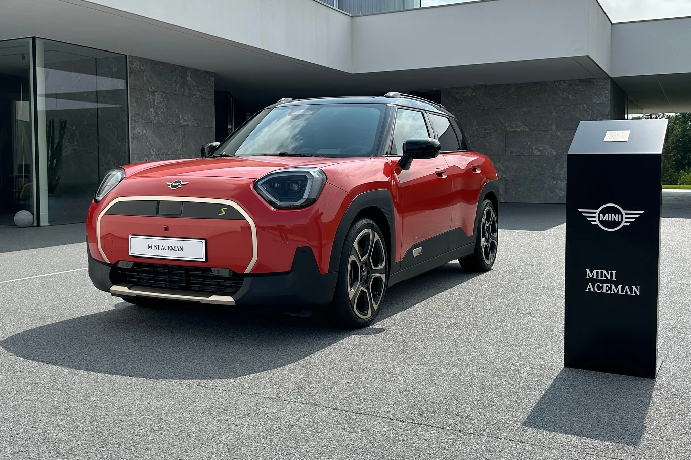 Nowe MINI Aceman
