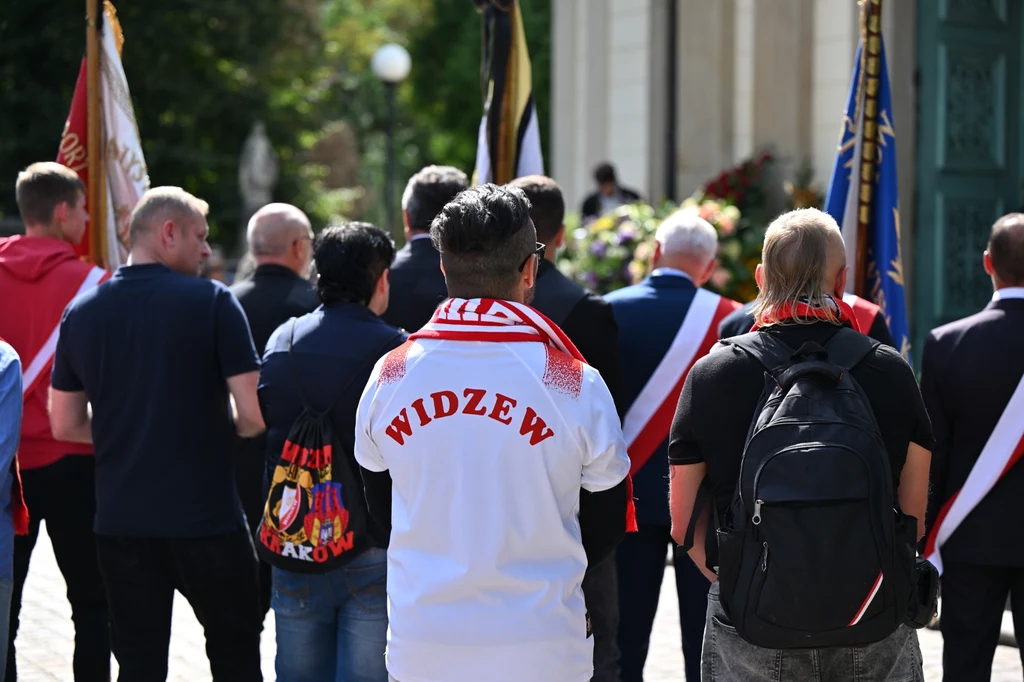 Kibice przyszli pożegnać legendę polskiego futbolu