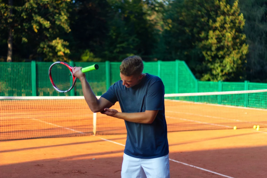 Leczenie bólu łokcia u sportowców