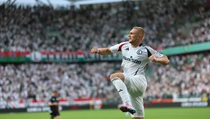Rywal grał w dziesiątkę, Legia biła głową w mur. W końcu nadeszło przełamanie