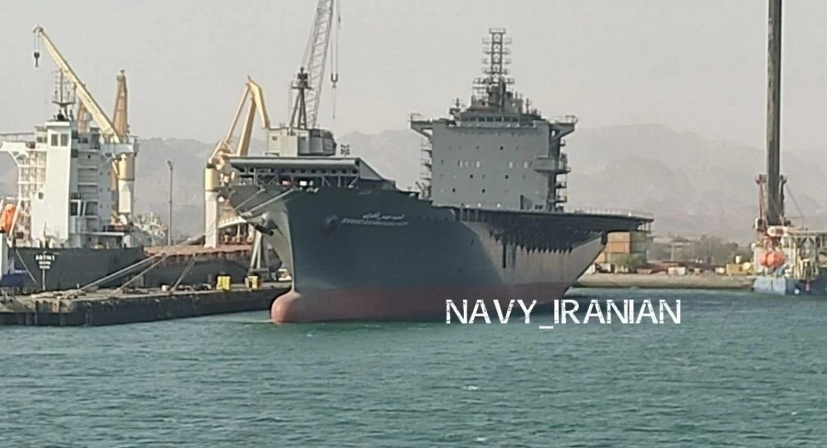 Perarin Kiedyś przewoził kontenery, teraz budzi strach. Iran chwali się Shahid ...