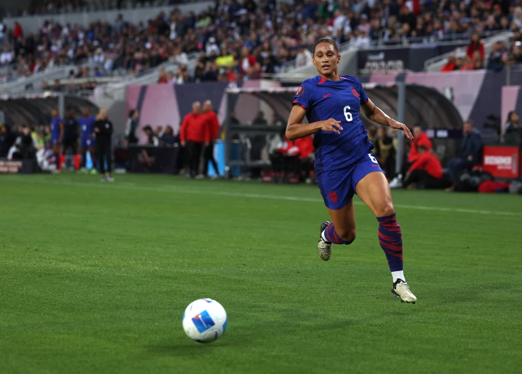 Lynn Williams Lynn Williams