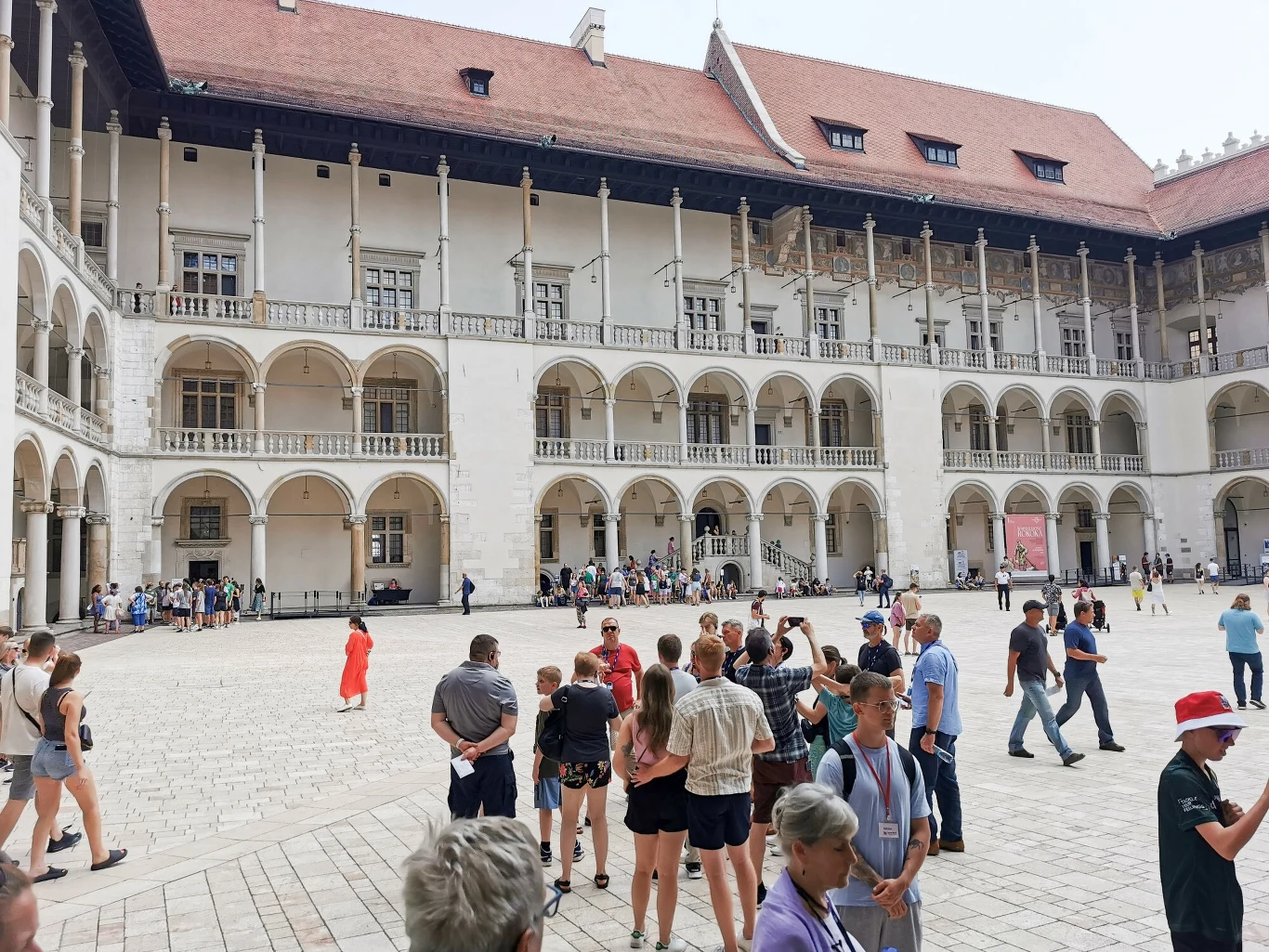 Wawel to nie tylko turystyczny hit. W różnych miejscach wzgórza trwają badania archeologiczne Wawel to nie tylko turystyczny hit. W różnych miejscach wzgórza trwają badania archeologiczne
