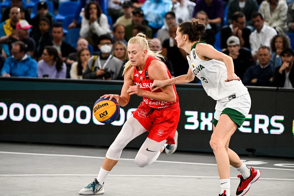 Klaudia Gertchen (z piłką) Klaudia Gertchen (z piłką)