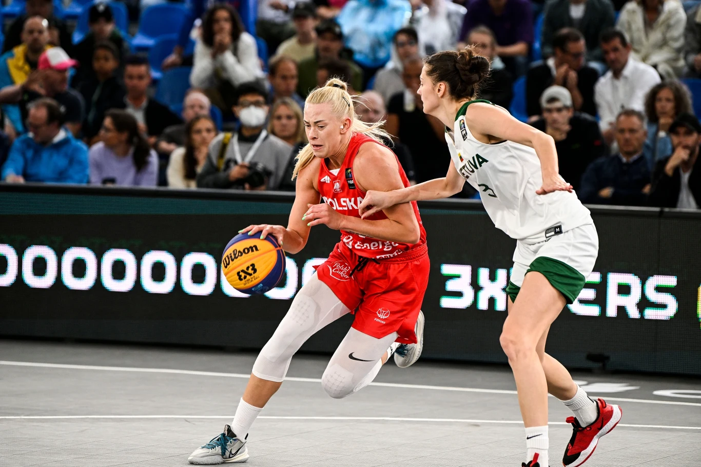 Klaudia Gertchen (z piłką) Klaudia Gertchen (z piłką)
