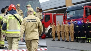 Syreny zawyły w całym kraju. Tak strażacy oddali hołd kolegom, którzy tragicznie zginęli w pożarze w Poznaniu