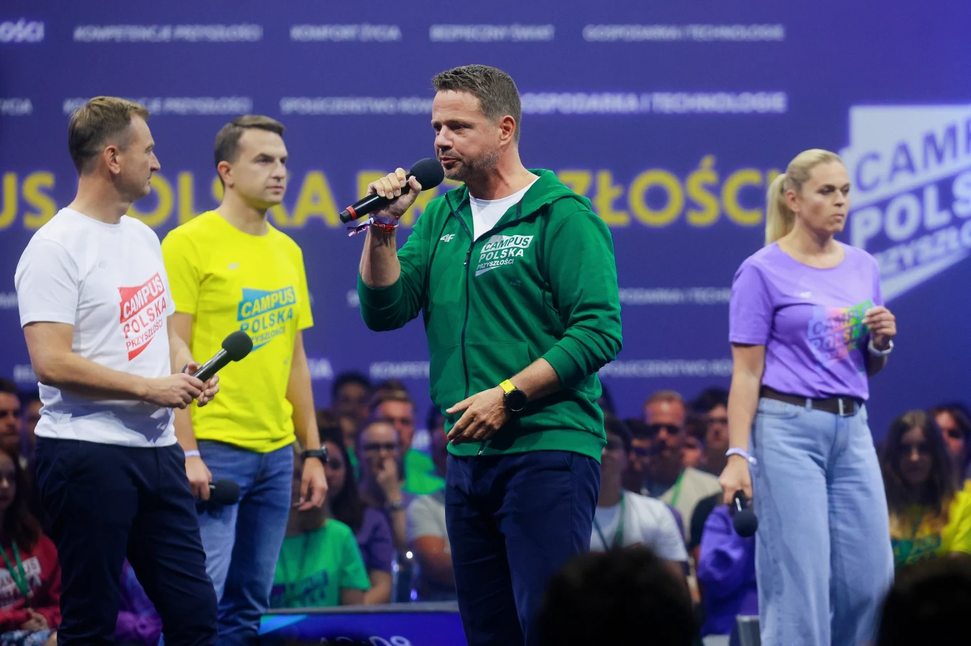 Nagranie z silent disco na Campusie Polska Przyszłości w ciągu kilkunastu godzin stało się tematem numer jeden w polskiej polityce Nagranie z silent disco na Campusie Polska Przyszłości w ciągu kilkunastu godzin stało się tematem numer jeden w polskiej polityce