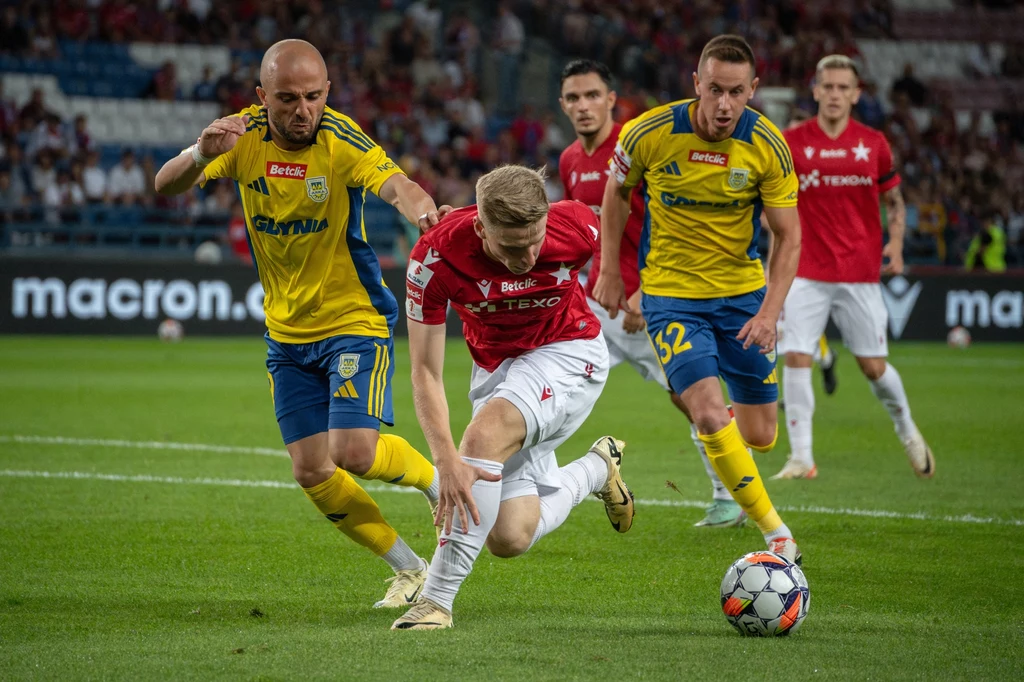 Arka Gdynia została bez trenera. Wojciech Łobodziński odchodzi z klubu