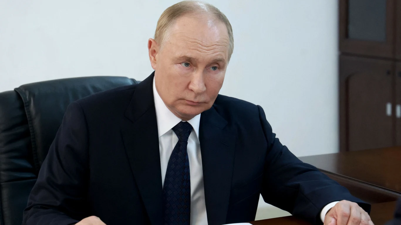 Putin wydał instrukcję na atakowanych przez Ukrainę regionów Putin wydał instrukcję na atakowanych przez Ukrainę regionów