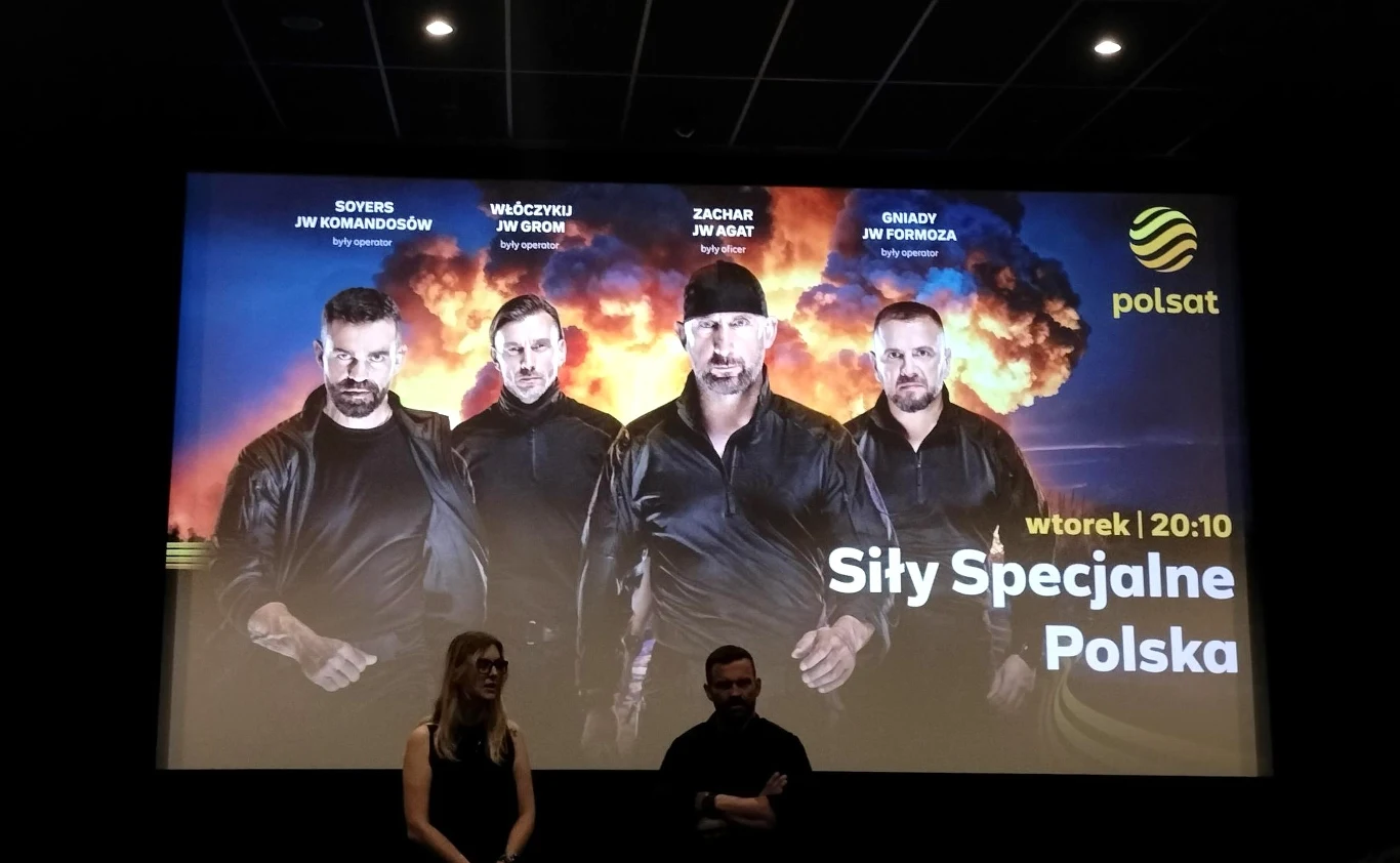 "Mam nadzieję, że ten program przybliży widzom świat sił specjalnych", powiedział Piotr "Soyers" Soyka, były operator Jednostki Wojskowej Komandosów. "Mam nadzieję, że ten program przybliży widzom świat sił specjalnych", powiedział Piotr "Soyers" Soyka, były operator Jednostki Wojskowej Komandosów.