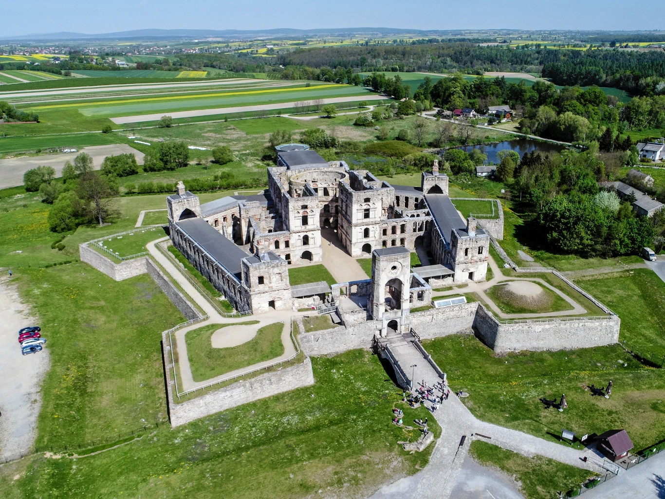 Ruiny Zamku Krzyżtopór w Ujeździe Ruiny Zamku Krzyżtopór w Ujeździe