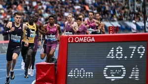 Patryk Sieradzki w roli prowadzącego bieg w Diamentowej Lidze