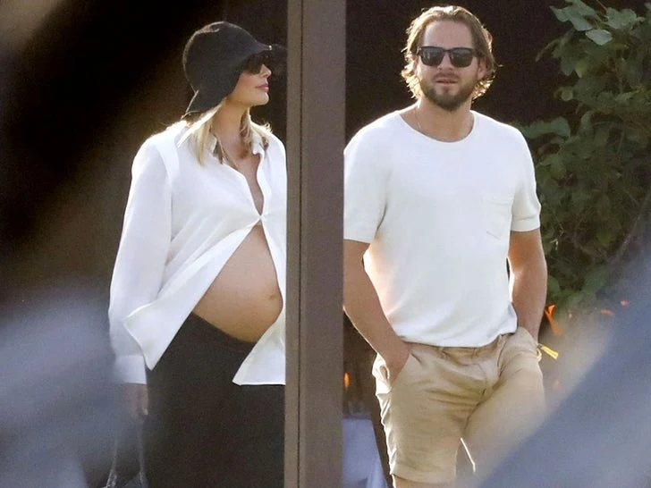 Margot Robbie i Tom Ackerley