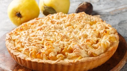 Ciasto kruche z pigwą podbije serca nawet największych smakoszy. Pigwa pod kruszonką to prawdziwy rarytas. Jak przygotować deser?