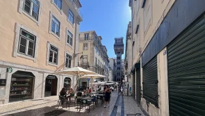 W Lizbonie obowiązuje nieoficjalny "podatek" dla turystów. To sposób na walkę z nadmiarem przyjezdnych