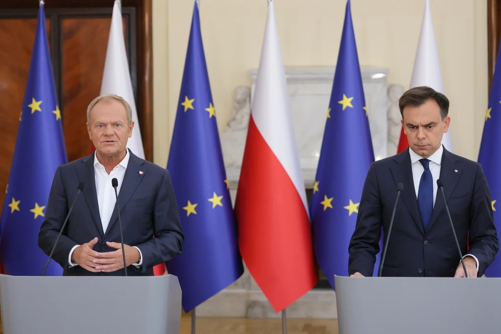 Premier Donald Tusk i minister finansów Andrzej Domański