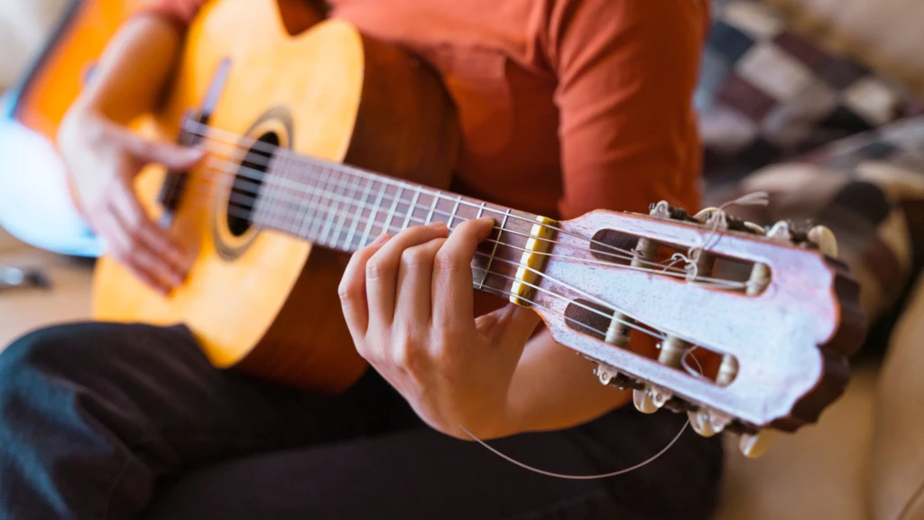 Aplikacje mogą również pomóc w nauce gry na instrumencie.