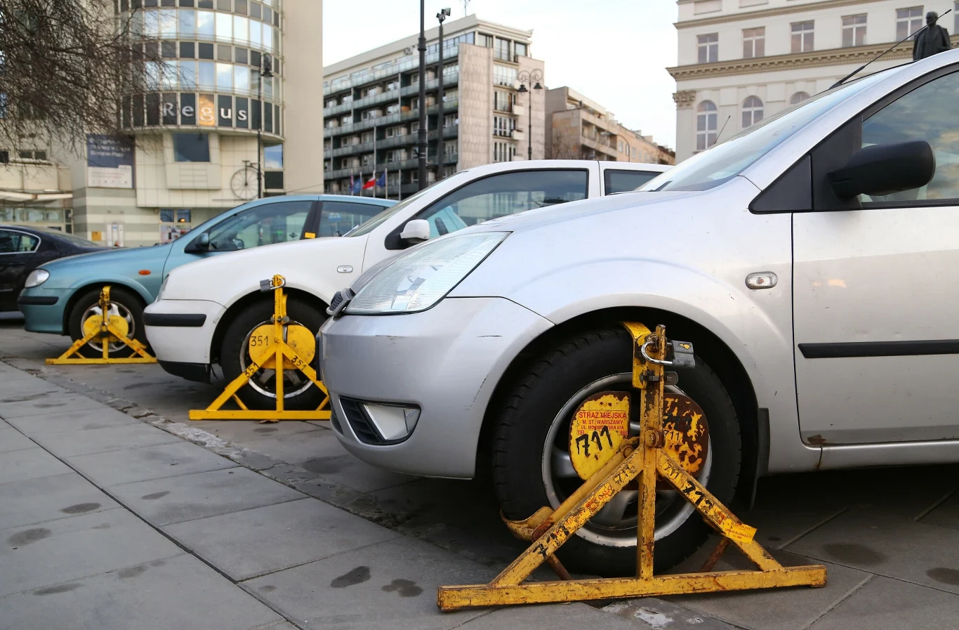 W sieci nie brakuje poradników jak samodzielnie zdjąć blokadę z koła W sieci nie brakuje poradników jak samodzielnie zdjąć blokadę z koła