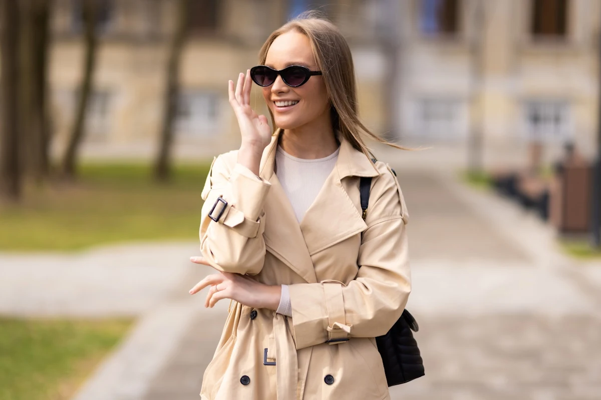 Trencz to element garderoby, który nigdy nie wyjdzie z mody i można go stylizować na wiele sposobów