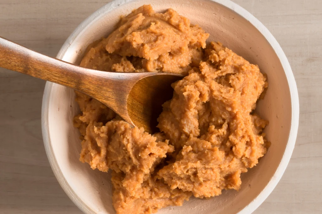 Soja dostarcza organizmowi izoflawonów, które działają ochronnie na układ sercowo-naczyniowy oraz kości
Soja dostarcza organizmowi izoflawonów, które działają ochronnie na układ sercowo-naczyniowy oraz kości