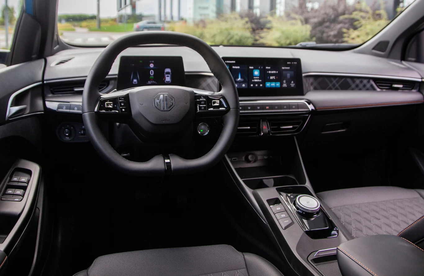 Deska rozdzielcza MG 3 wygląda całkiem nowocześnie