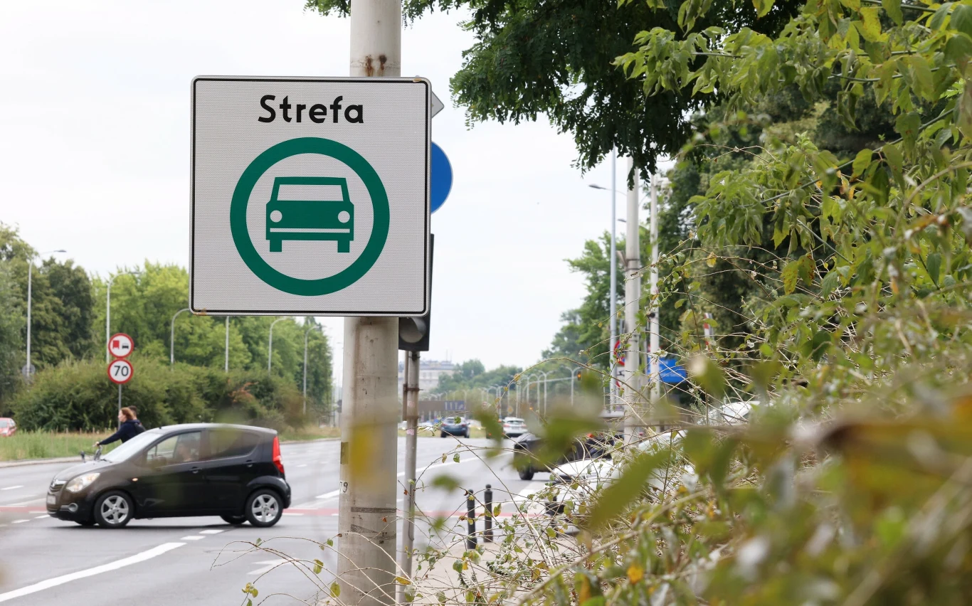 Na razie strefa czystego transportu oficjalnie działa tylko w Warszawie