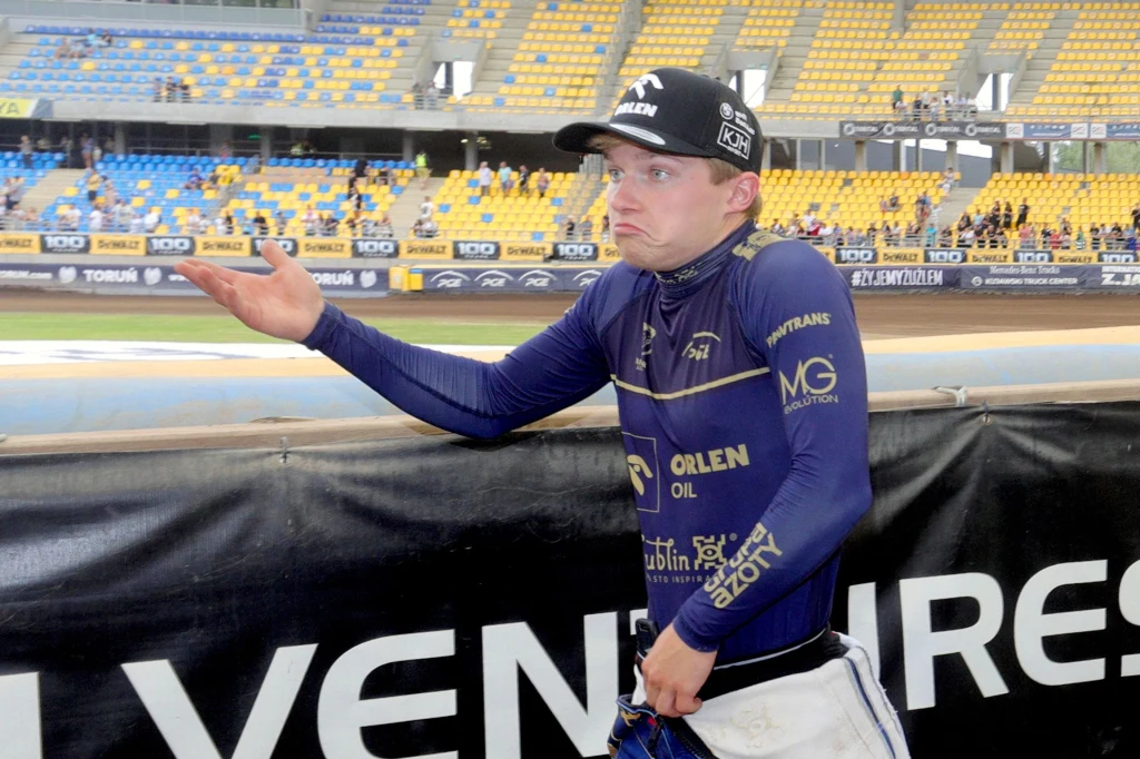 Zdziwiony Mateusz Cierniak. Zdziwiony Mateusz Cierniak.