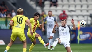 Puszcza wciąż niepokonana u siebie. Kolejny rywal nie"podbił" Niepołomic