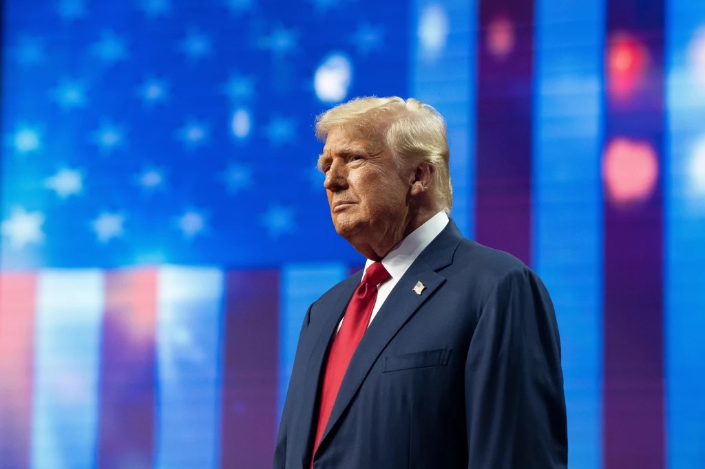 Wybory prezydenckie USA 2024. Nowy sondaż wskazuje na niewielką przewagę Kamali Harris nad Donaldem Trumpem Wybory prezydenckie USA 2024. Nowy sondaż wskazuje na niewielką przewagę Kamali Harris nad Donaldem Trumpem