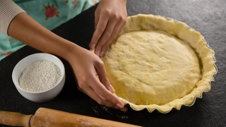 Do kruchego ciasta musimy użyć konkretnych składników w odpowiedniej ilości. 