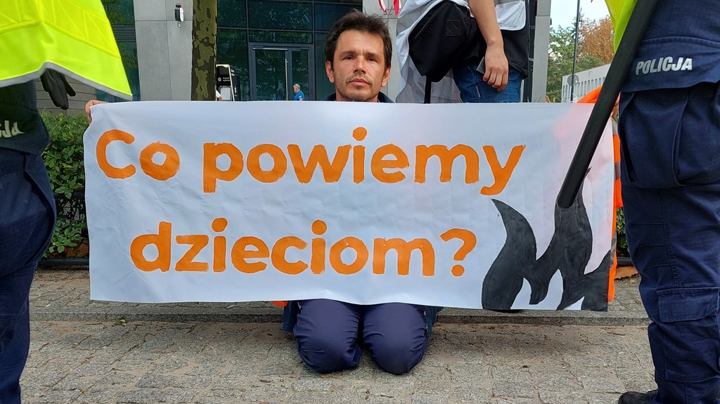 W pierwszy dzień szkoły Ostatnie Pokolenie protestowało w centrum Warszawy