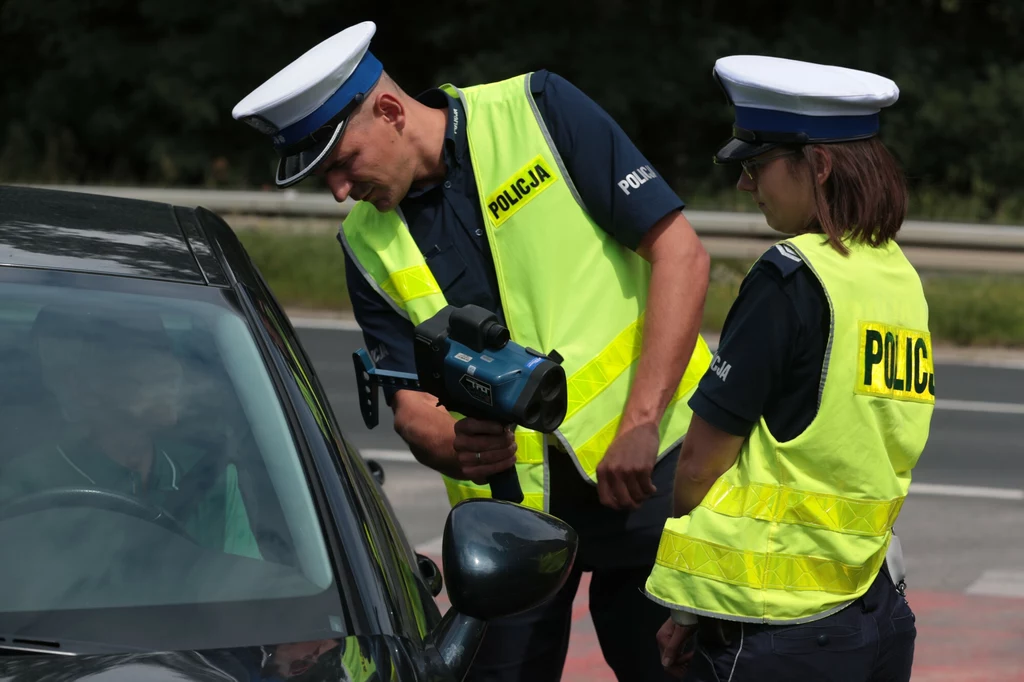 Podczas tegorocznych wakacji doszło do większej liczby wypadków, ale zginęło w nich mniej osób