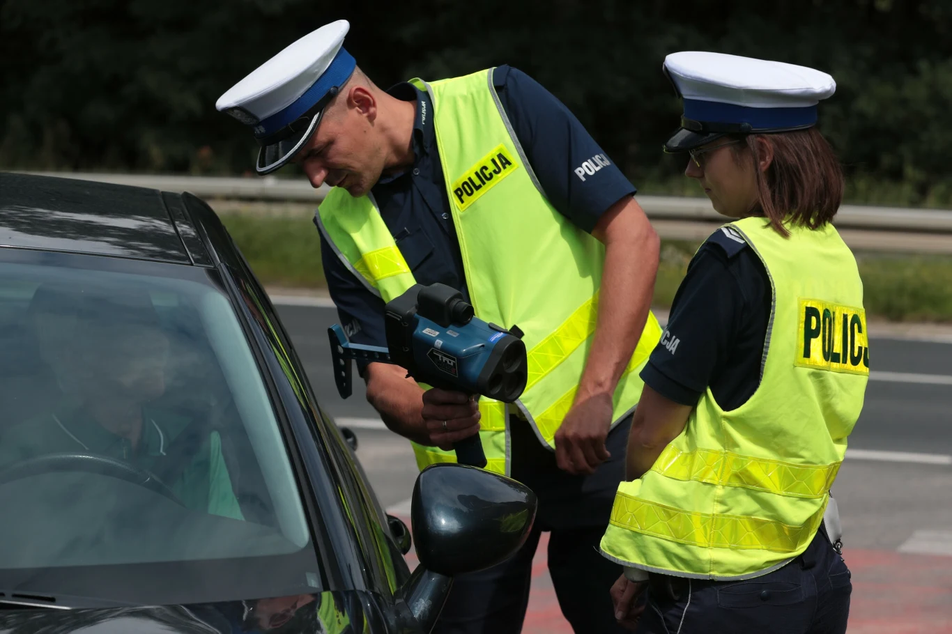 Podczas tegorocznych wakacji doszło do większej liczby wypadków, ale zginęło w nich mniej osób Podczas tegorocznych wakacji doszło do większej liczby wypadków, ale zginęło w nich mniej osób