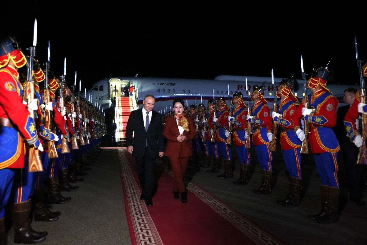 Władimir Putin przybył do stolicy Mongolii Ułan Bator Władimir Putin przybył do stolicy Mongolii Ułan Bator