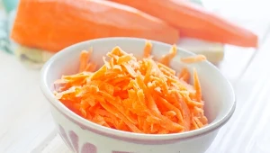 Wrzuć to do surówki z marchewki. Wystarczy 1 łyżeczka, by podkręcić smak