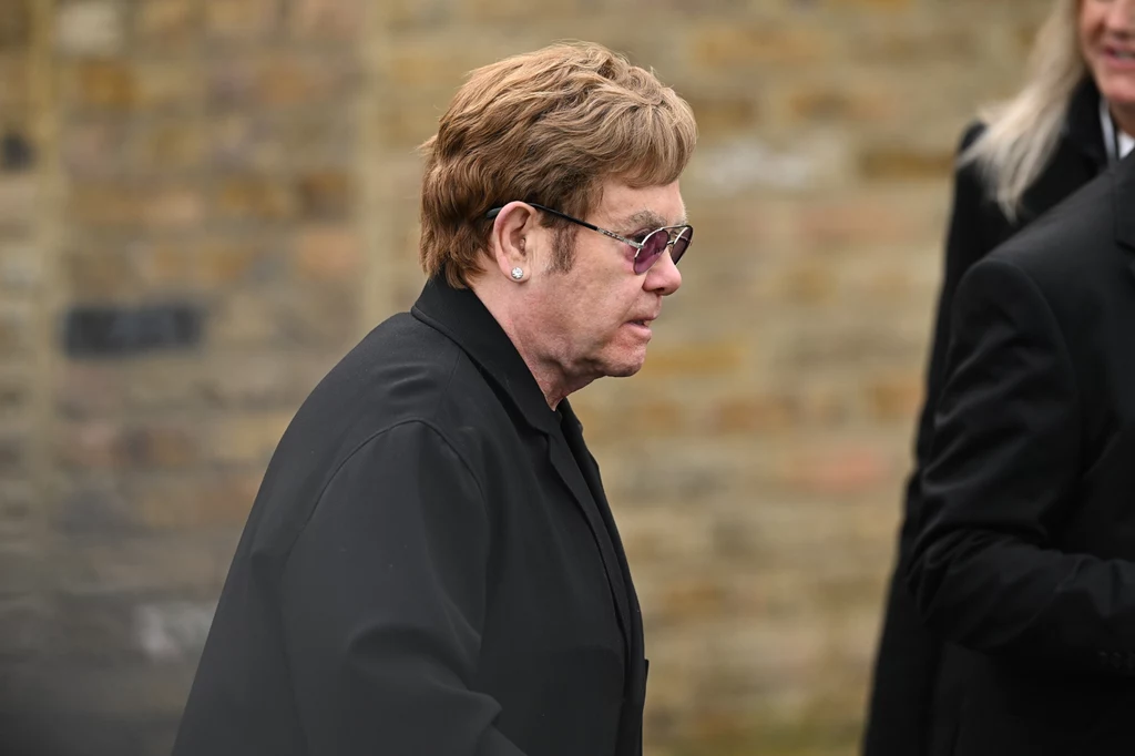 Elton John poinformował o swoich problemach zdrowotnych