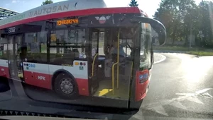 Kierowca autobusu miejskiego w Częstochowie wykonywał niebezpieczne manewry / Fot: Youtube