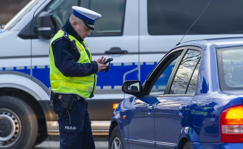 Jak długo po zatrzymaniu prawa jazdy można prowadzić samochód?