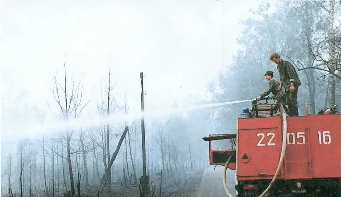 W 23-latkę wjechał rozpędzony wóz strażacki. Zdążyła tylko odepchnąć wózek z dzieckiem