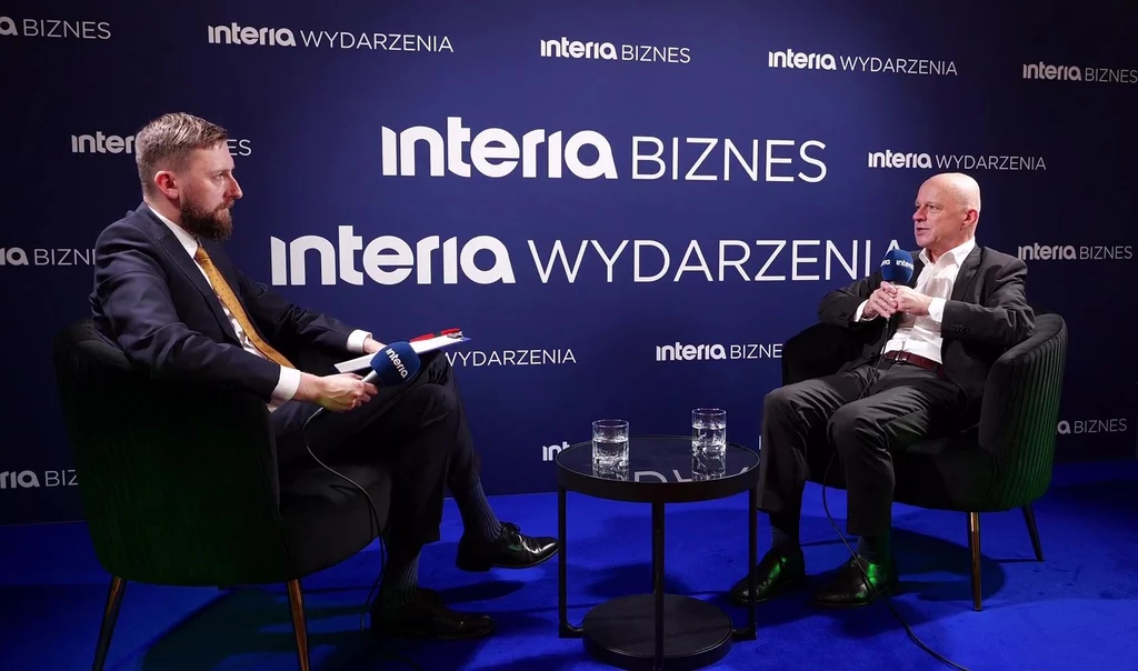 Paweł Szałamacha, członek zarządu NBP w studiu Interii na Forum Ekonomicznym w Karpaczu.