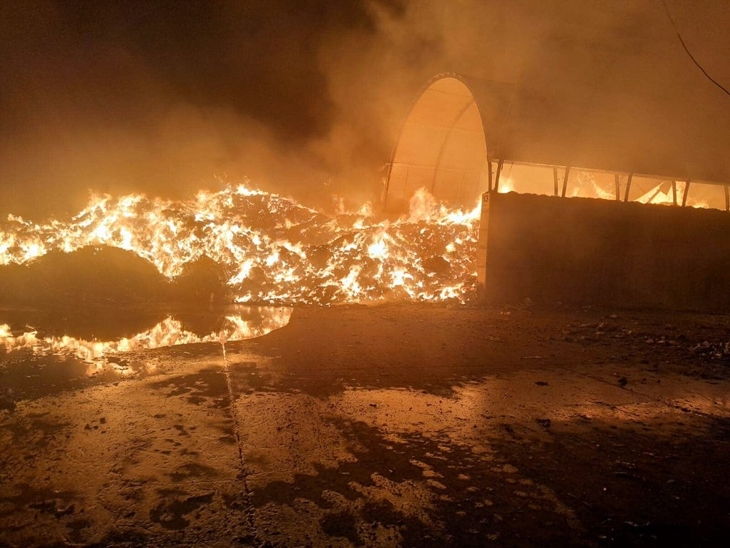 W środę wieczorem w Koniecpolu wybuchł duży pożar odpadów