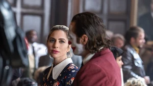 Lady Gaga i Joaquin Phoenix w scenie z filmu "Joker: Folie à deux"