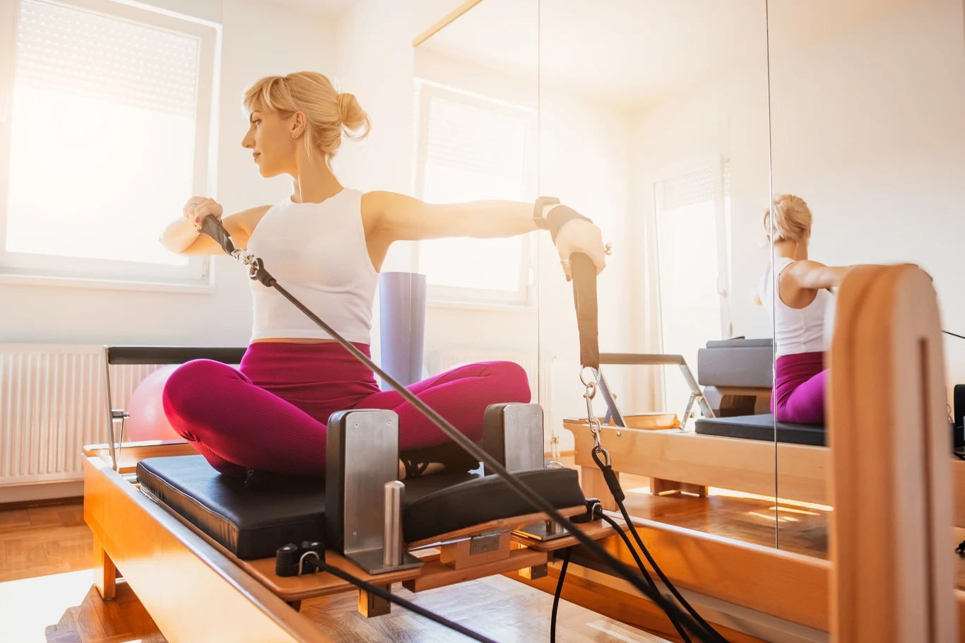 Pilates to świetna aktywność dla osób, które chcą poprawić elastyczność, postawę i wzmocnić mięśnie bez obciążania stawów Pilates to świetna aktywność dla osób, które chcą poprawić elastyczność, postawę i wzmocnić mięśnie bez obciążania stawów