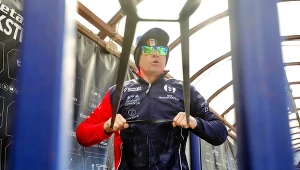 Krzysztof Kasprzak w trakcie rozgrzewki.