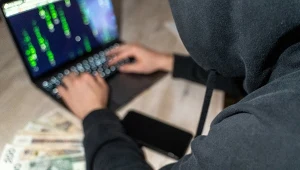 Zmasowany atak na konta klientów. NASK wskazuje konkretny bank
