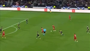 Gol Sebastiana Szymańskiego