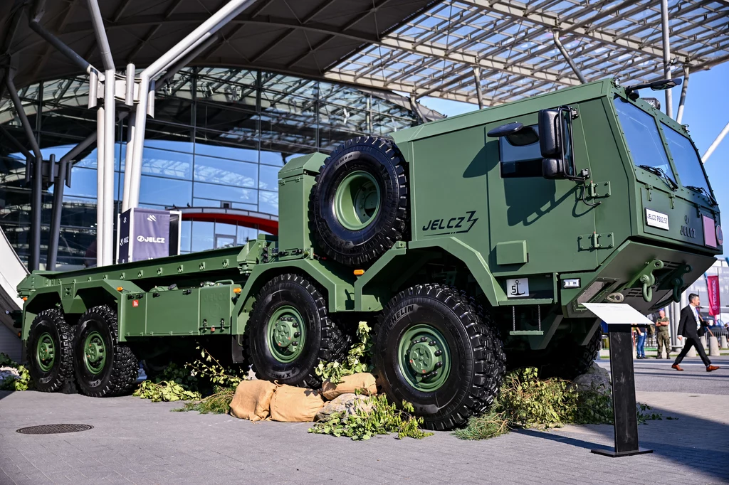 Jelcz 3 generacji na MSPO w Kielcach / fot. Targi Kielce 