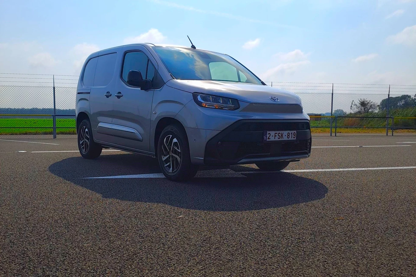 Toyota Proace City (na zdjęciu) oraz Proace przeszły lifting.